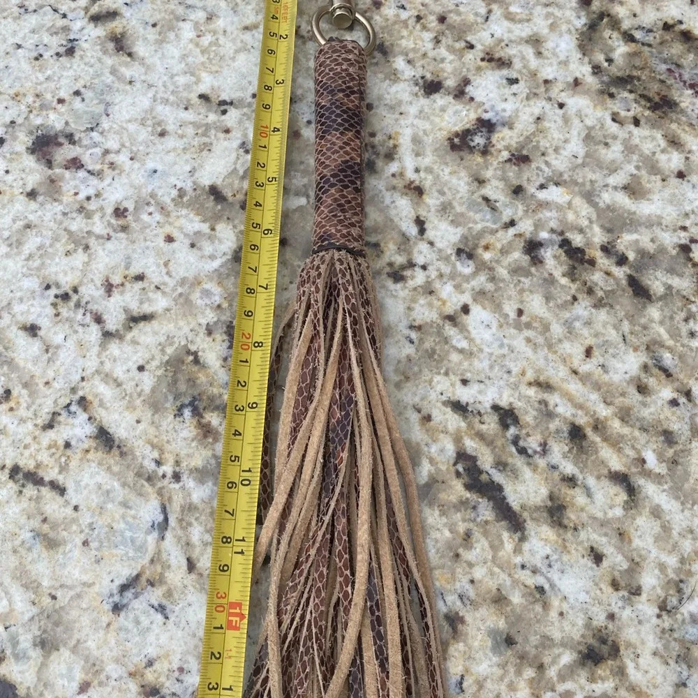 EUC GILI SNAKE EMBOSSED GENUINE LEATHER LARGE TASSEL - Picture 6 of 7
